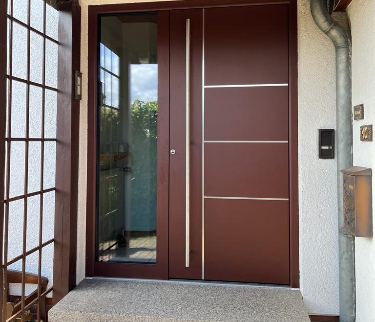 WhatsApp Image 2023-12-21 at 10.12.52 (8) Haustür mit Fenster